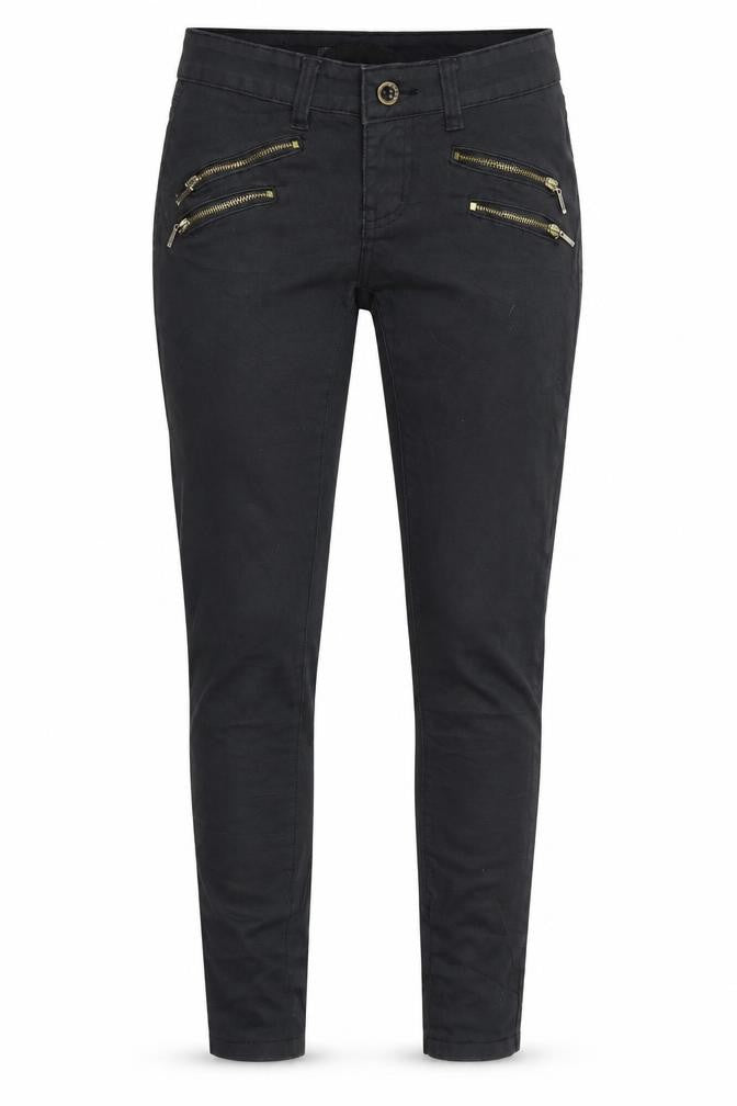 Front view of Maybeen women’s black skinny jeans, size UK 38, 26-inch leg