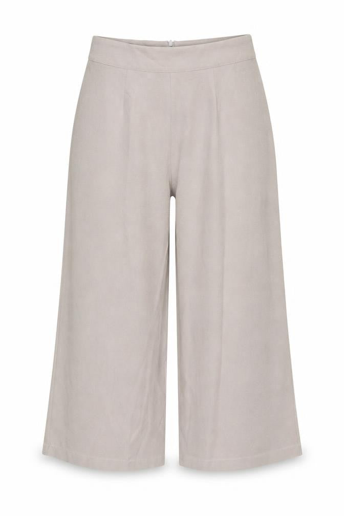 Front view of Boohoo women’s purple trousers, size UK 12, 23-inch leg