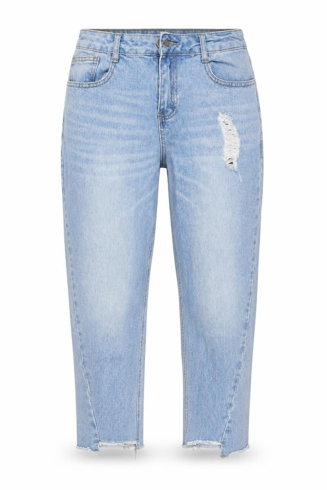 Front view of YENA women’s blue denim cropped jeans, size M, 25-inch leg