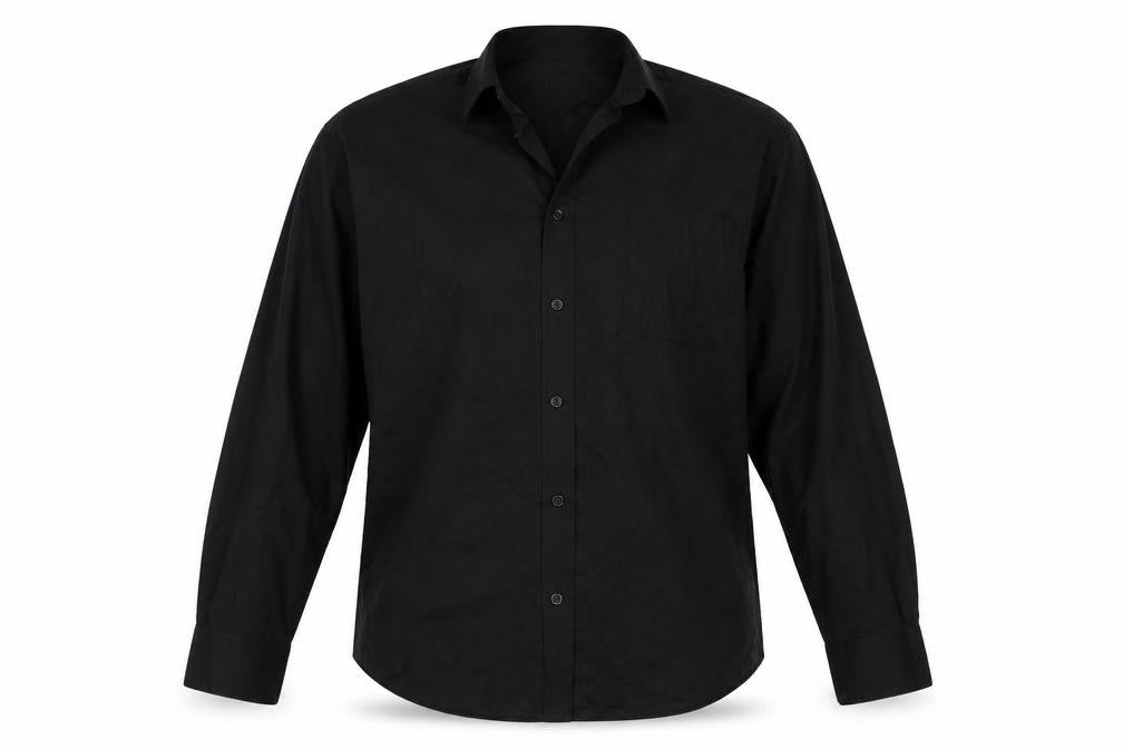 Front view of Savatini men’s black button-up one size