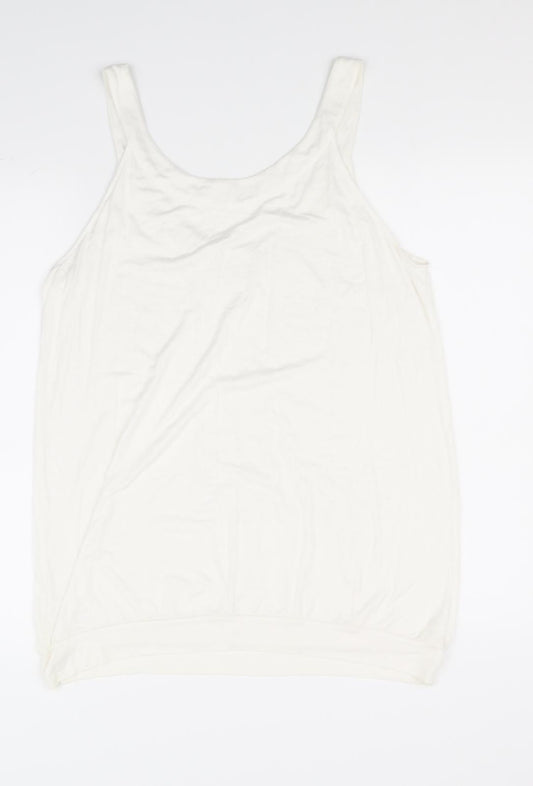 South Womens White   Basic T-Shirt Size 18
