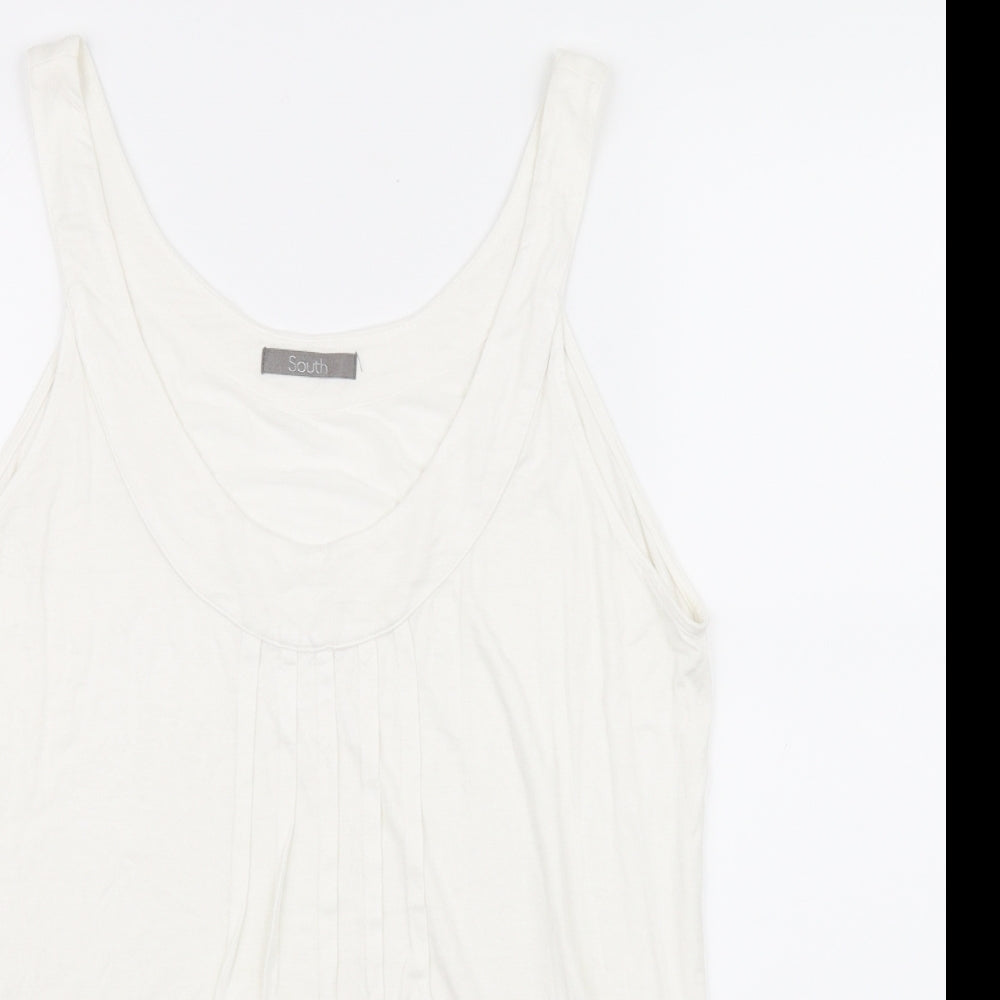 South Womens White   Basic T-Shirt Size 18