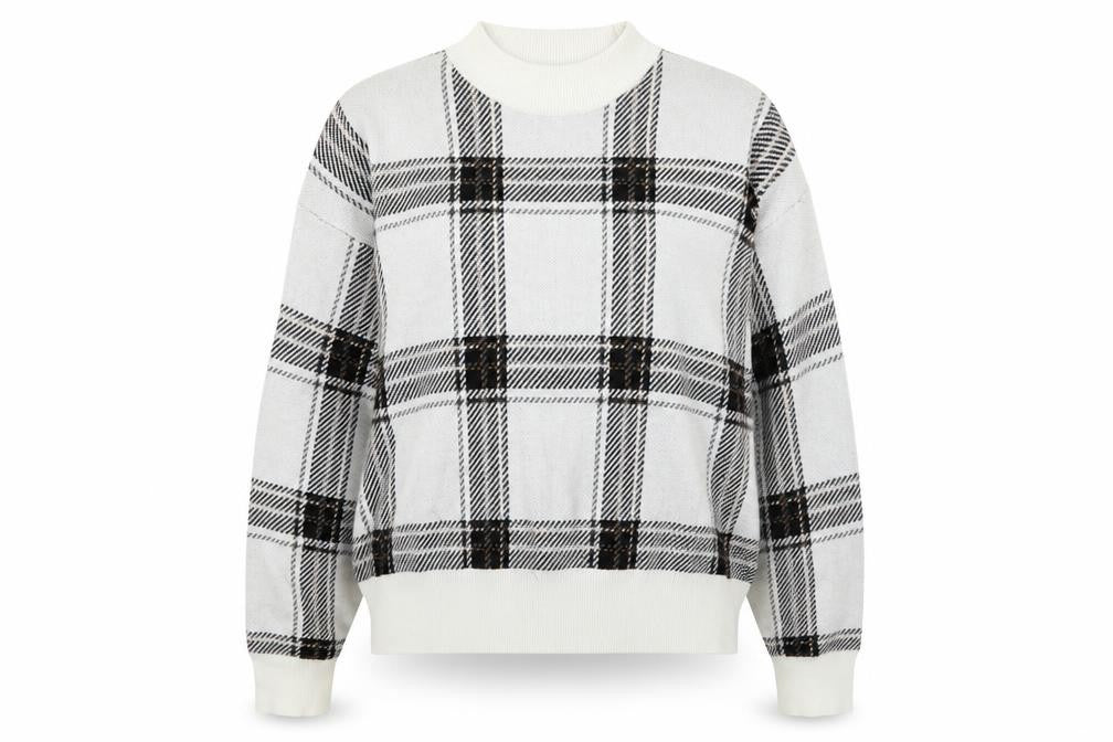 Front view of New Look women’s white check jumper, size M