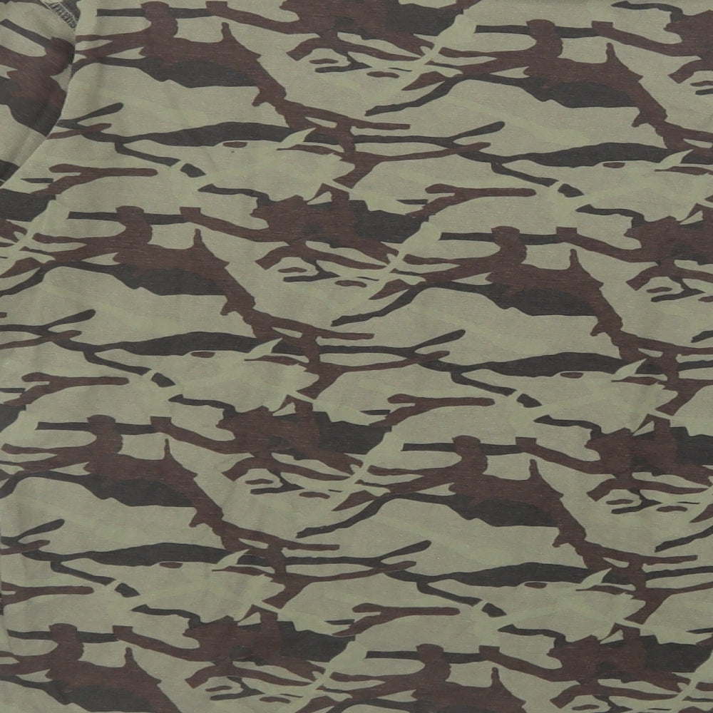 Eagles Boys Green Camouflage  Basic T-Shirt Size 10-11 Years