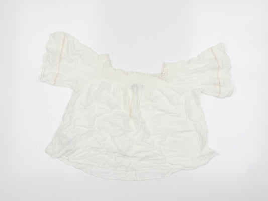 Bershka Girls White   Basic T-Shirt Size L