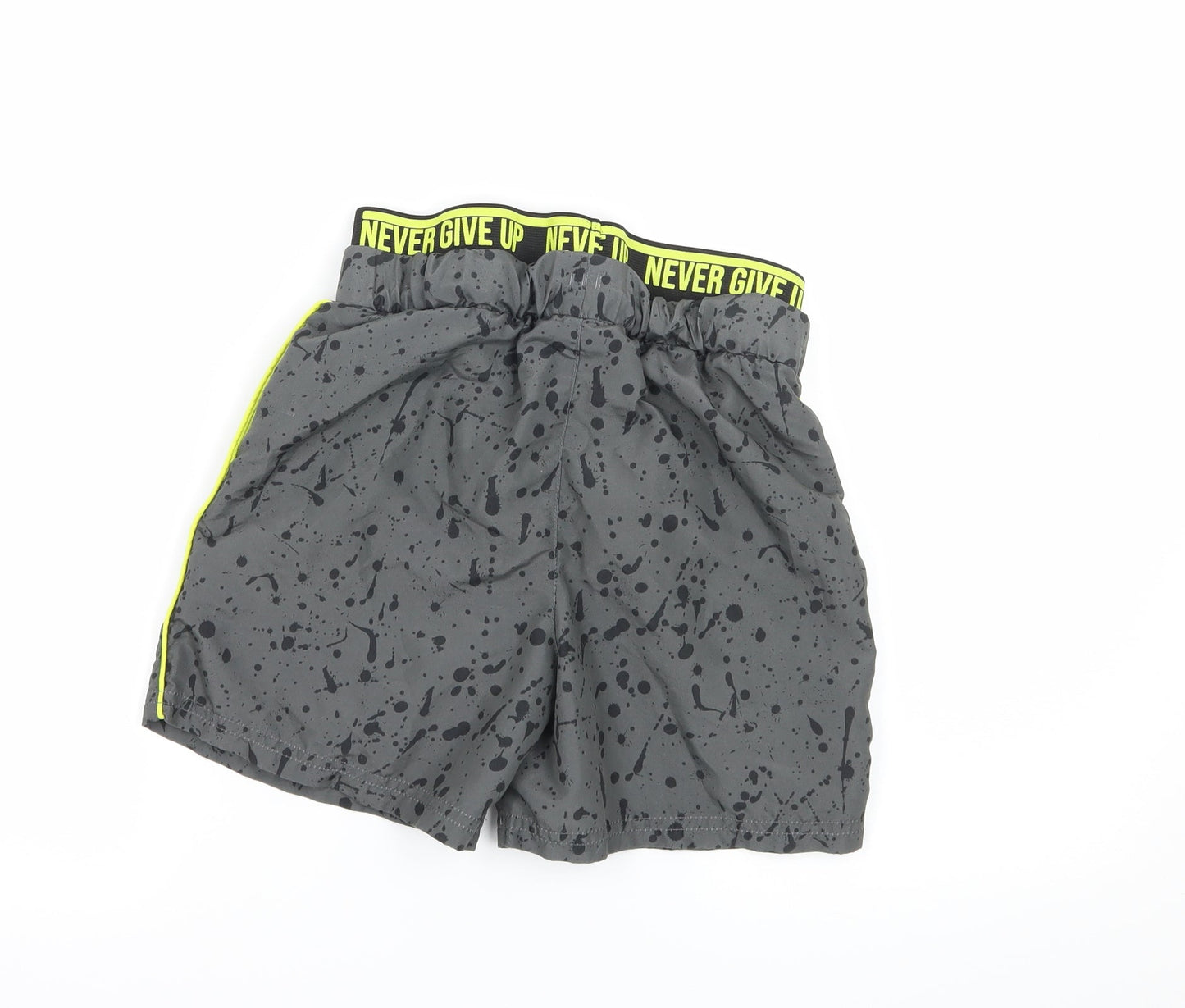 Nutmeg Boys Grey Geometric  Sweat Shorts Size 9-10 Years - Never Give up
