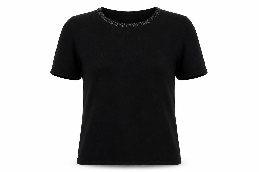 Front view of AWARD women’s black jumper, size S