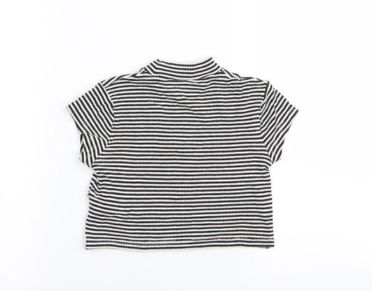 Preworn Girls White Striped  Basic T-Shirt Size 8-9 Years
