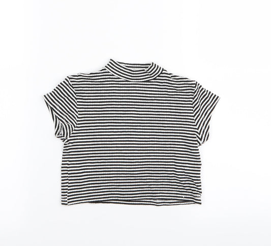 Preworn Girls White Striped  Basic T-Shirt Size 8-9 Years