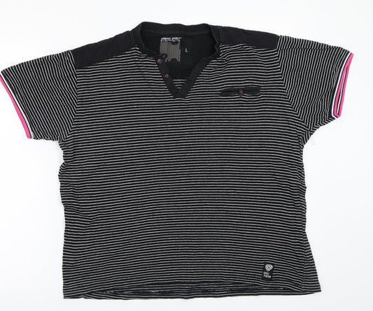 Urban spirits Womens Black Striped  Basic T-Shirt Size L