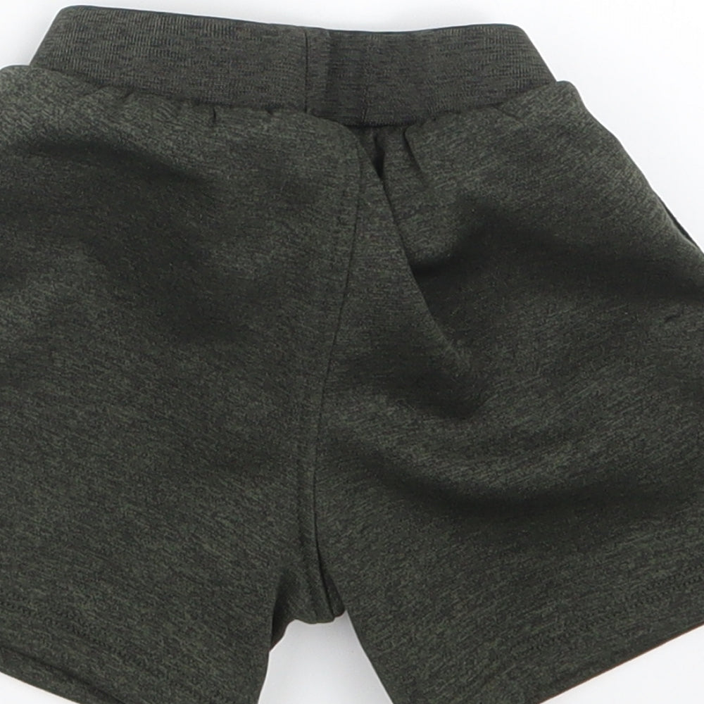 ellesse Boys Green   Cropped Trousers Size 12-18 Months