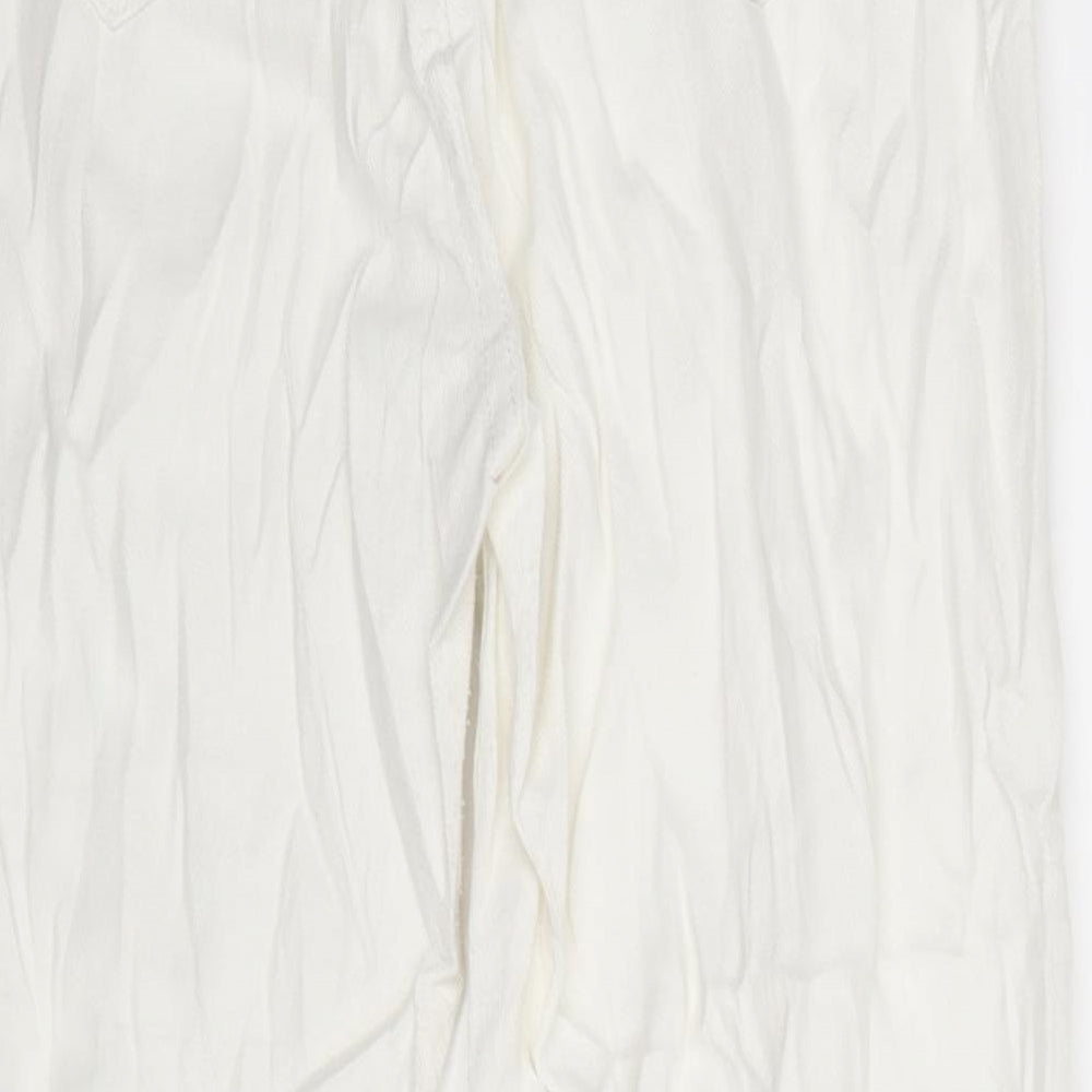 Preworn Womens White   Straight Jeans Size L L23 in