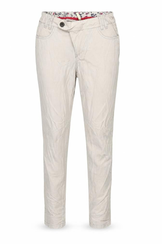 B. Young Womens Beige  Denim Skinny Jeans Size 36 L32 in