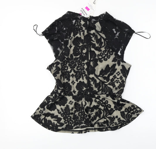 Striking  Womens Black Floral  Basic T-Shirt Size L