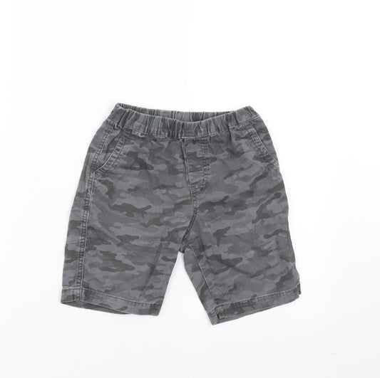 Uniqlo Boys Grey Camouflage  Bermuda Shorts Size 5-6 Years