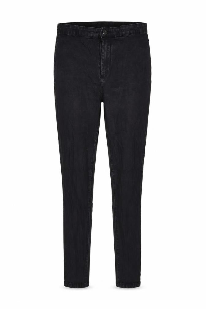 Front view of Denim & Co. women’s black denim skinny jeans, size UK 16, 27-inch leg