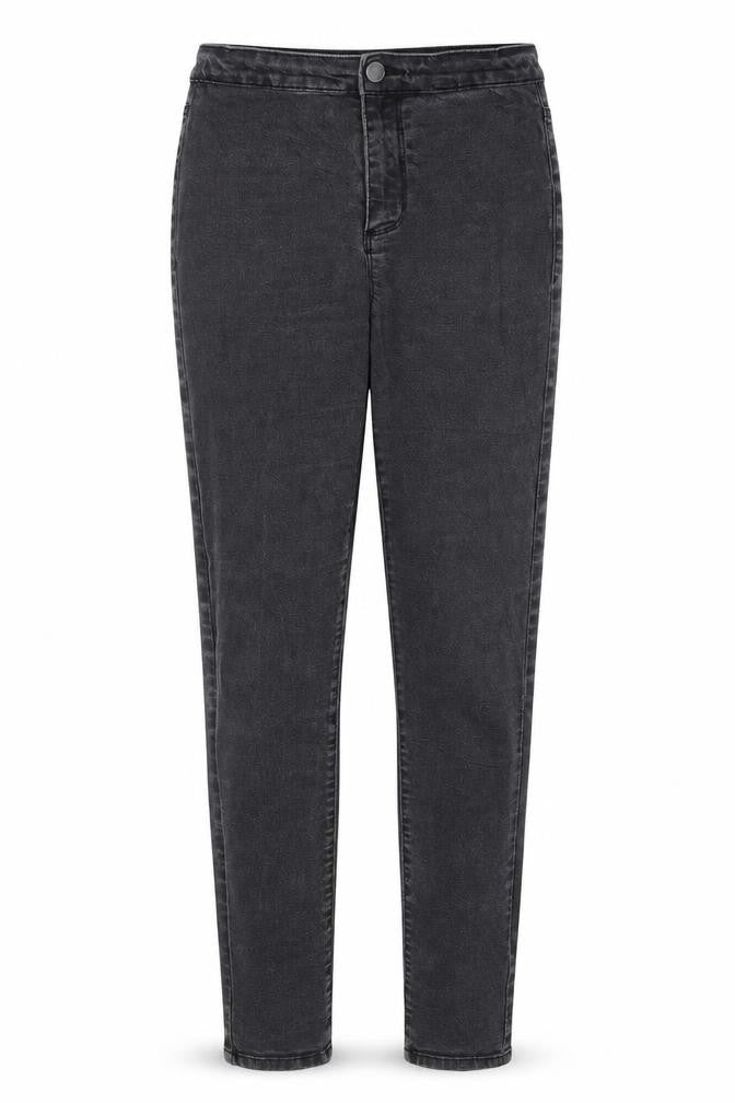 Front view of Denim Co women’s black skinny jeans, size UK 10, 28-inch leg