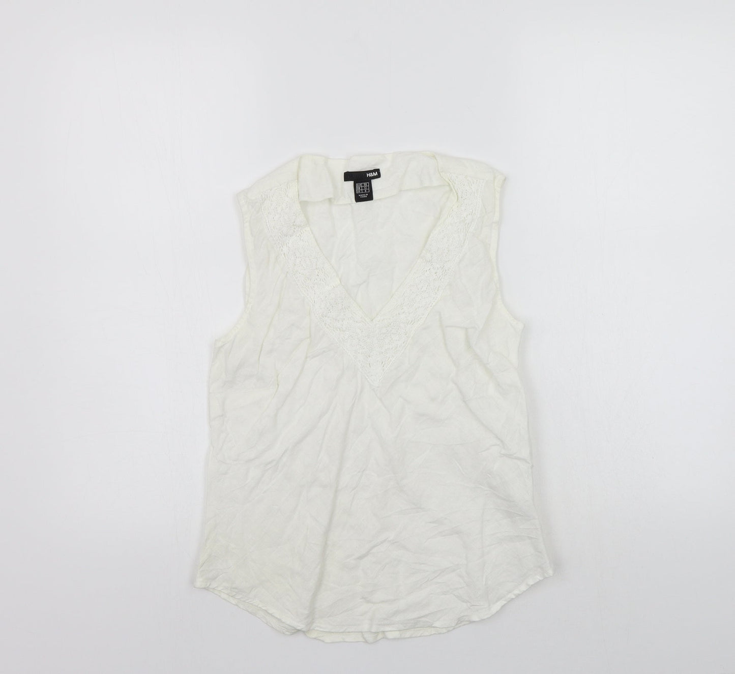 H&M Womens White    Polo Size 12  - washable mark