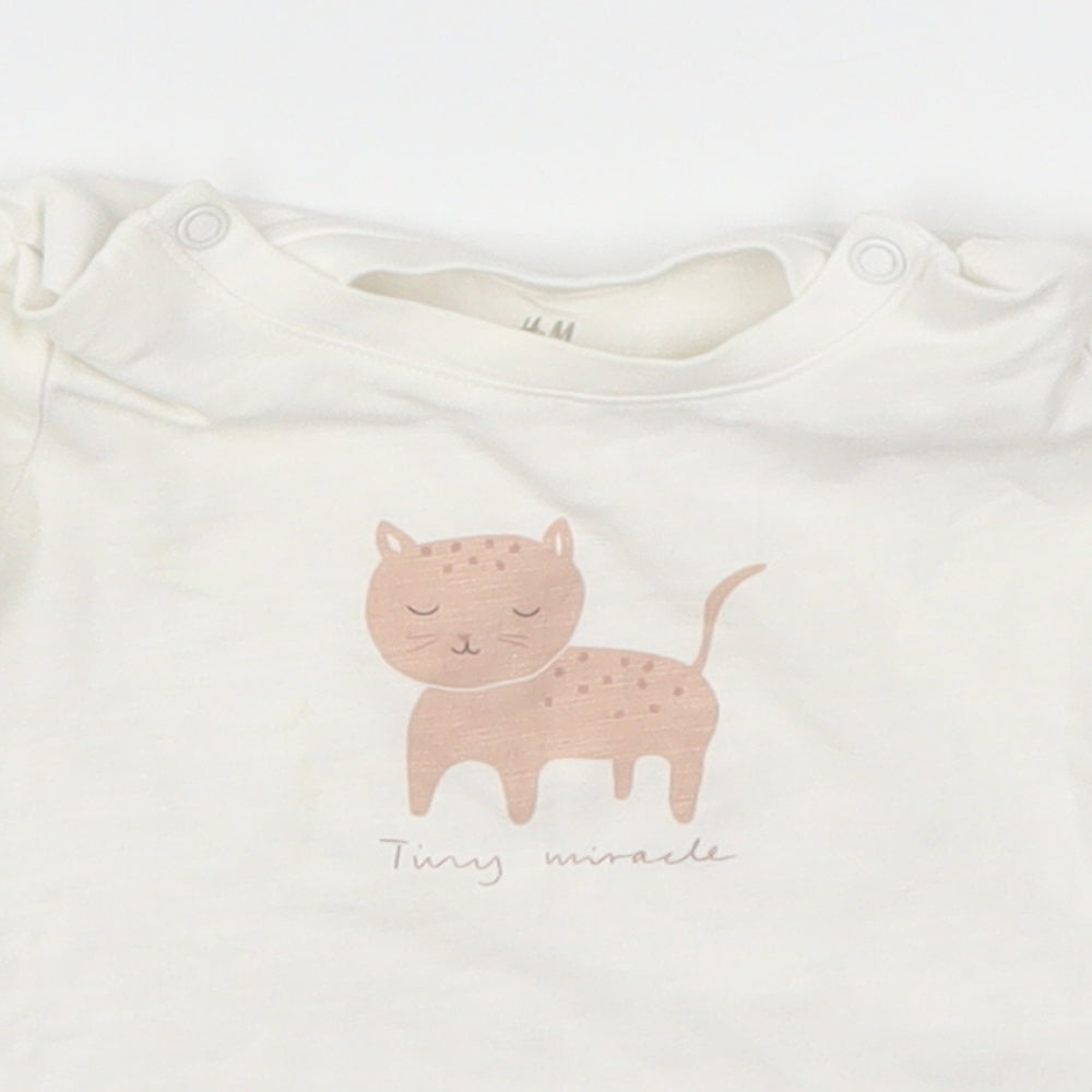 H&M Girls White   Basic T-Shirt Size 6-9 Months  - Tiny Miracle Cat