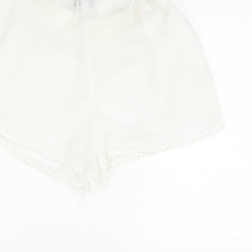 Boohoo Womens White   Bermuda Shorts Size M