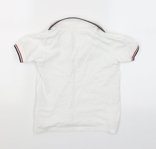 Blue Giraffe Boys White   Basic T-Shirt Size 6 Years