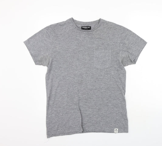 Ceader wood state Mens Grey    T-Shirt Size S  - washable mark