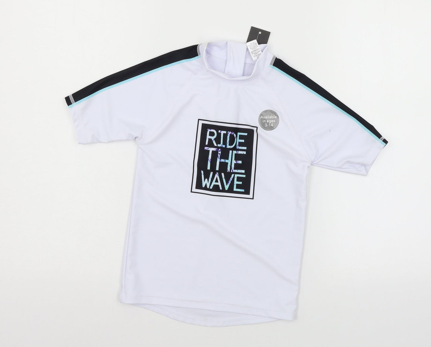 George Boys White   Basic T-Shirt Size 6-7 Years  - Surf top