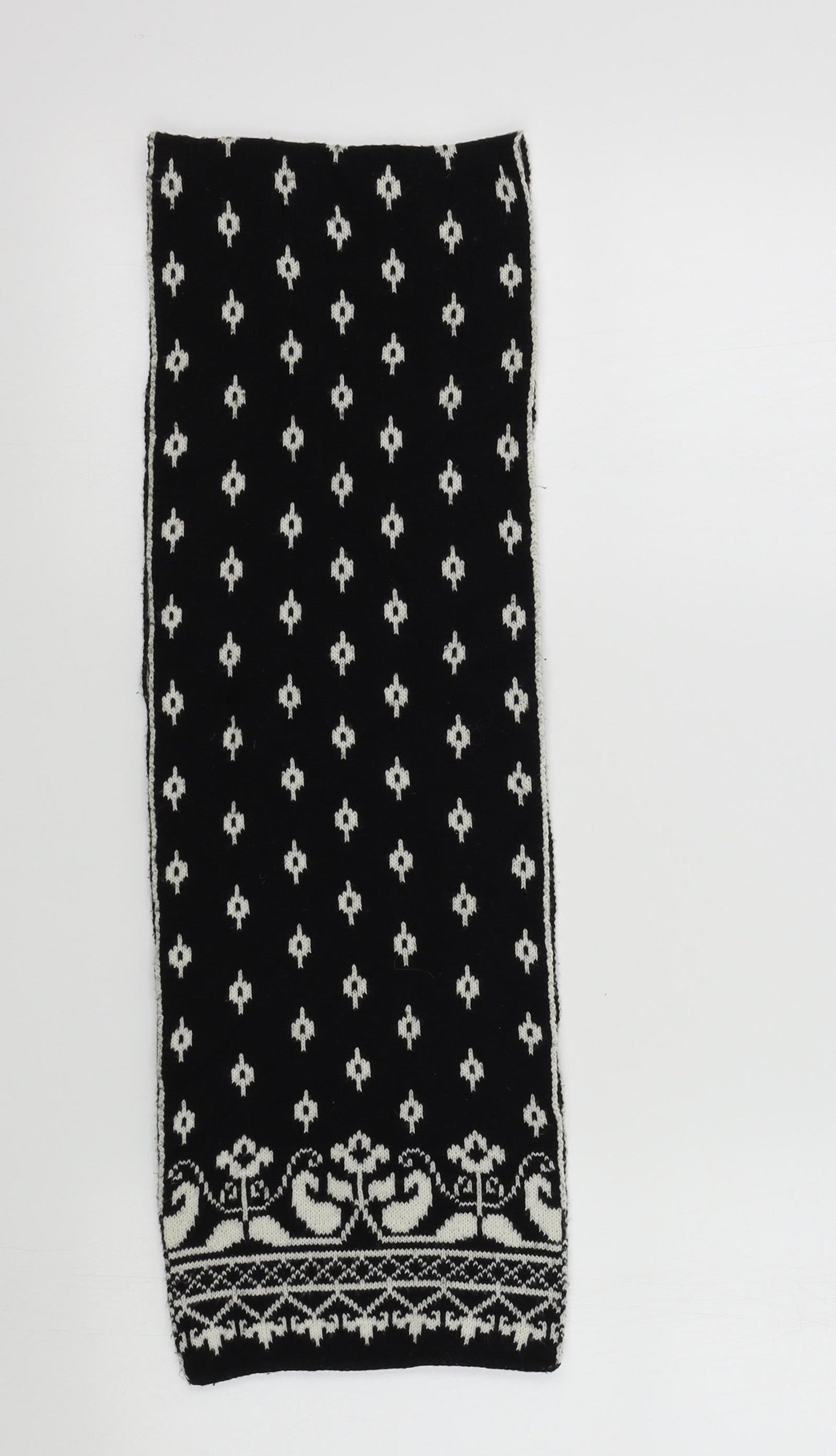 Preworn Womens Black Geometric   Scarf