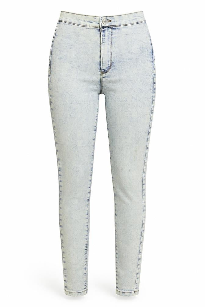 Front view of Denim & Co. women’s black denim skinny jeans, size UK 6, 29-inch leg