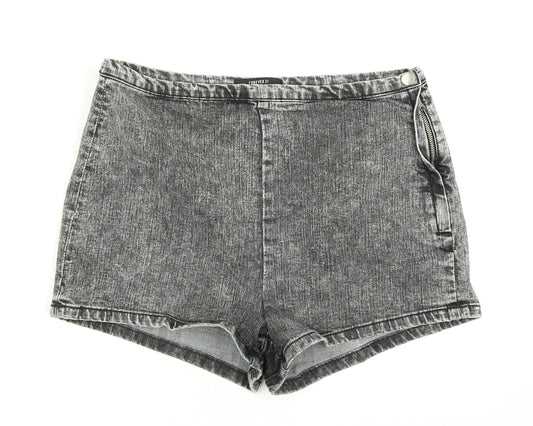 Forever 21 Womens Grey  Denim Hot Pants Shorts Size 30 in