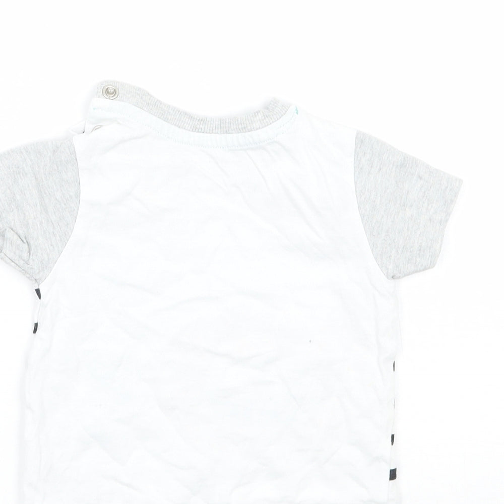 Nutmeg Baby White Striped  Basic T-Shirt Size 3-6 Months