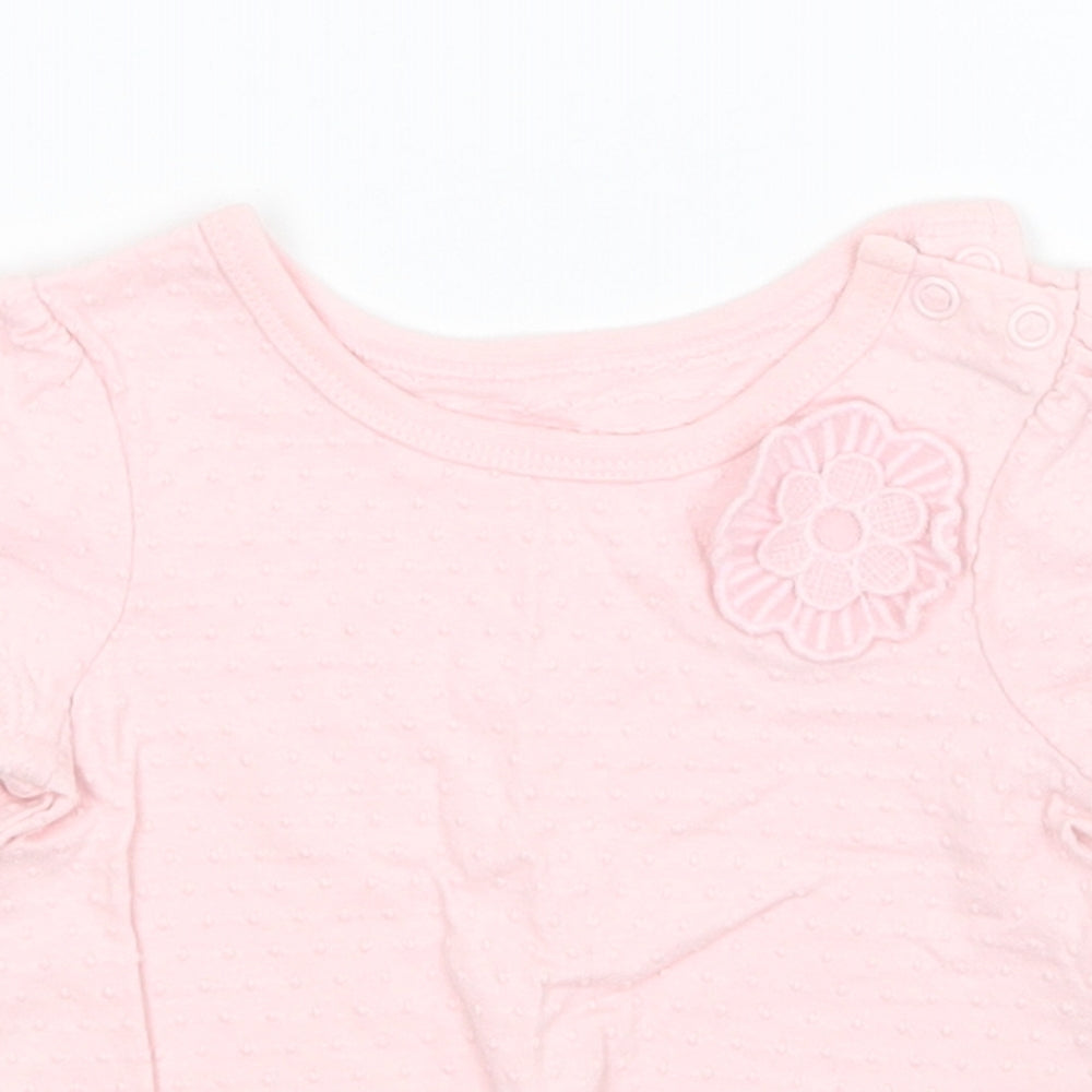 Nutmeg Girls Pink   Basic T-Shirt Size 0-3 Months