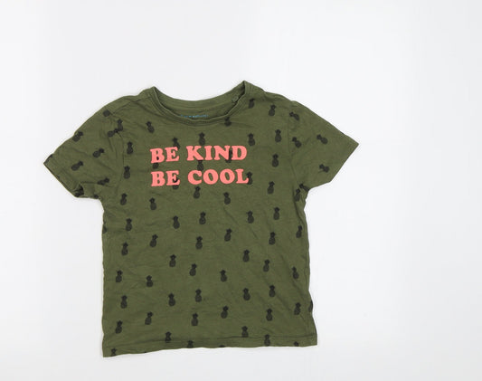 Primark Girls Green   Basic T-Shirt Size 4-5 Years  - Pineapple Print