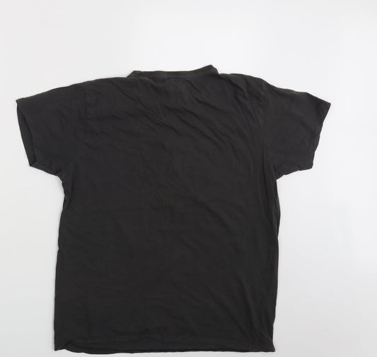 Cedar Wood State Mens Black    T-Shirt Size M  - Rio De Janerio