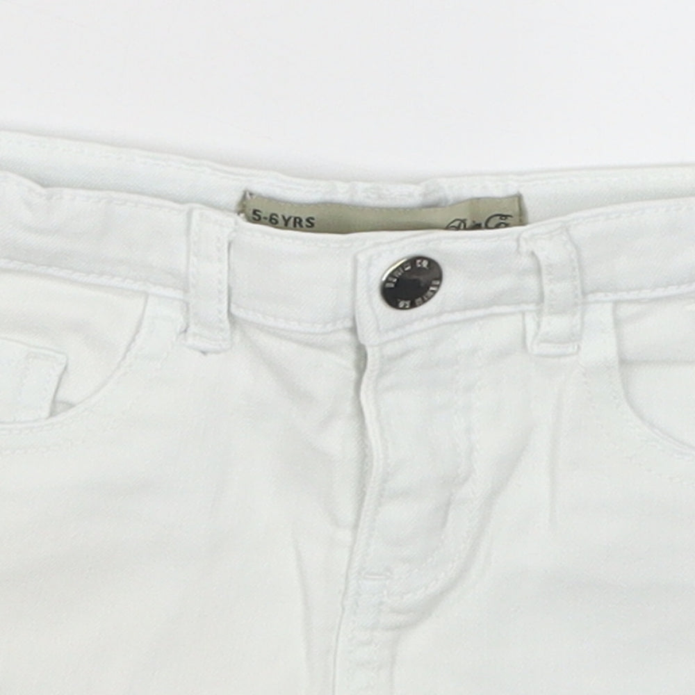 Denim Co Girls White  Denim Cut-Off Shorts Size 5-6 Years - Pom Pom