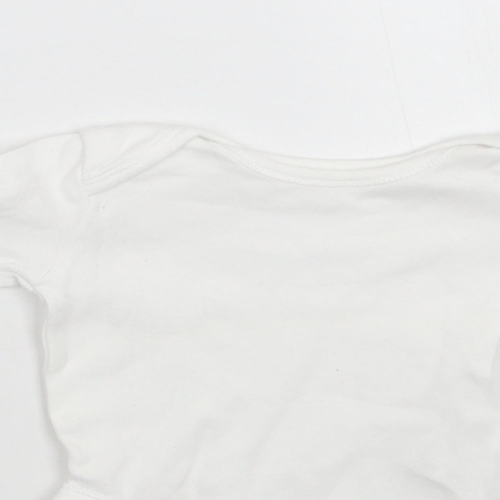 George Baby White   Babygrow One-Piece Size 0-3 Months