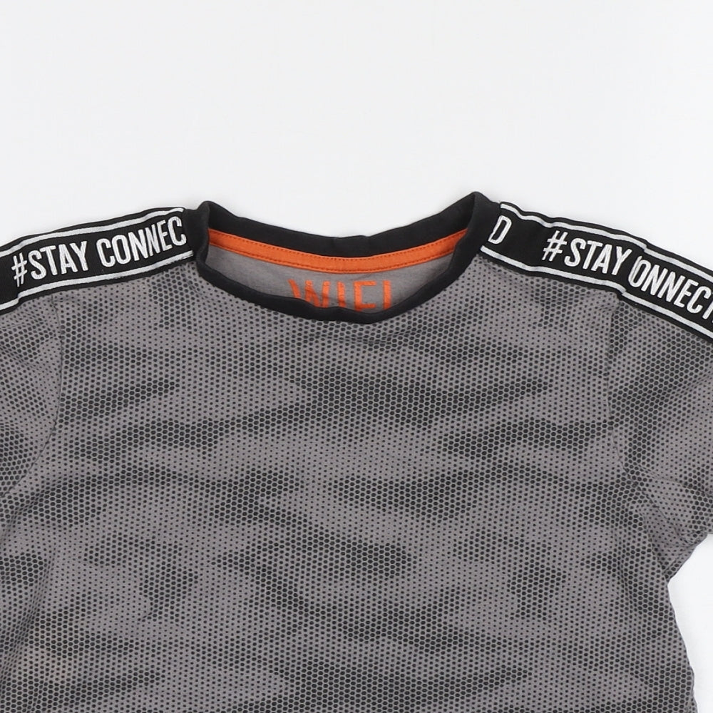 Matalan Boys Grey Camouflage  Basic T-Shirt Size 7 Years