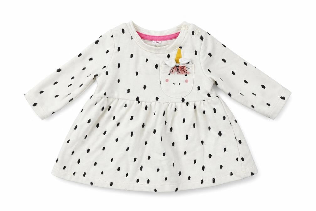 Front view of F&F girls’ white jumper one size