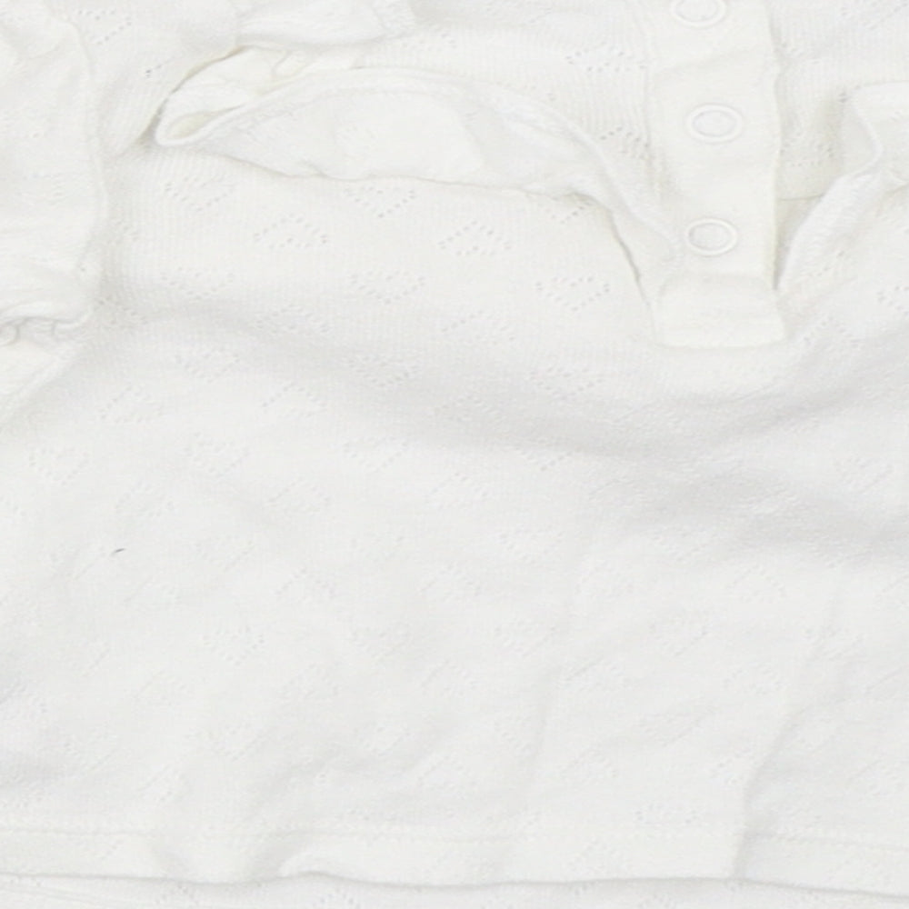 TU Girls White   Basic T-Shirt Size 3-6 Months