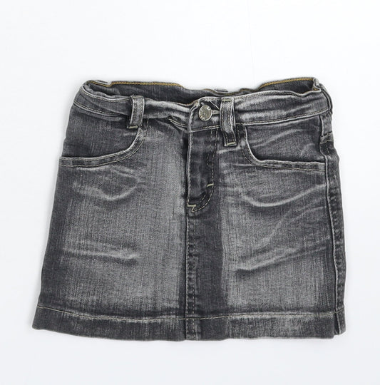 Preworn Girls Grey  Denim Mini Skirt Size 6 Years