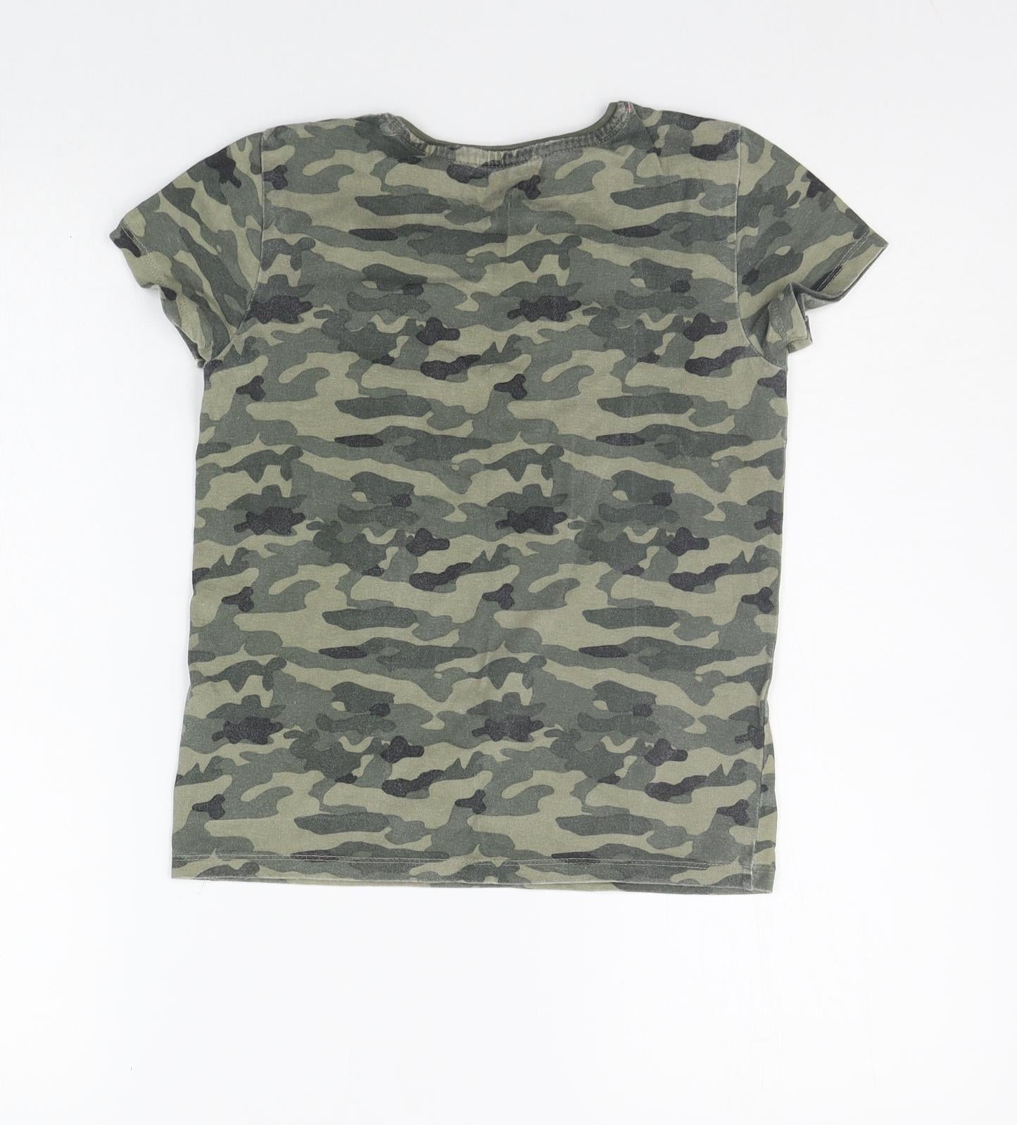 Primark Boys Green Geometric  Basic T-Shirt Size 9-10 Years