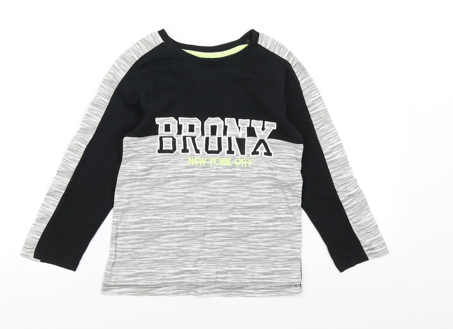 Urbn dept Boys Black Colourblock  Basic T-Shirt Size 7 Years