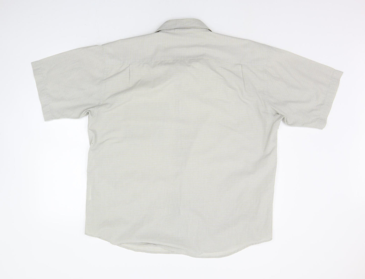 Outdoors scene Mens Grey Striped   Button-Up Size L