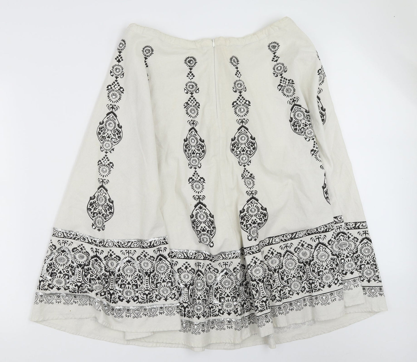 Preworn Womens White   Flare Skirt Size 32 in