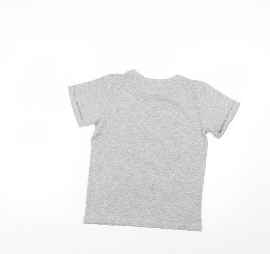 young style Boys Grey   Basic T-Shirt Size 7-8 Years