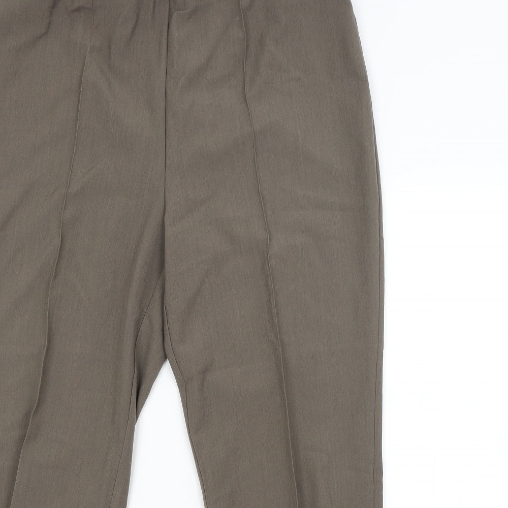 BM Womens Green   Trousers  Size 18 L28 in