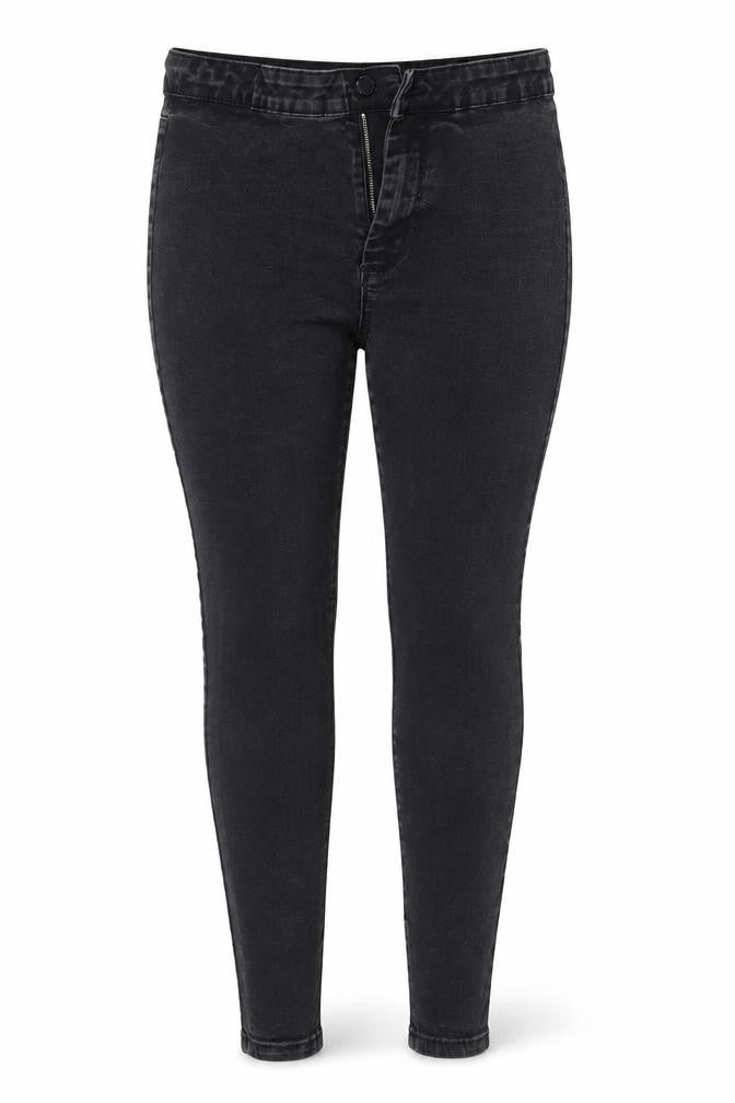 Front view of Denim & Co. women’s black skinny jeans, size UK 14, 26-inch leg