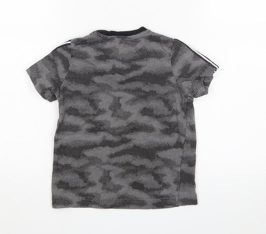 Matalan Boys Grey Camouflage  Basic T-Shirt Size 4 Years