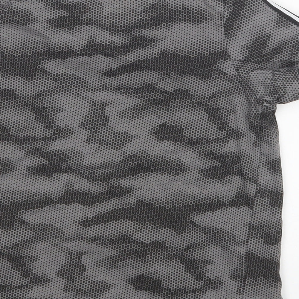 Matalan Boys Grey Camouflage  Basic T-Shirt Size 4 Years