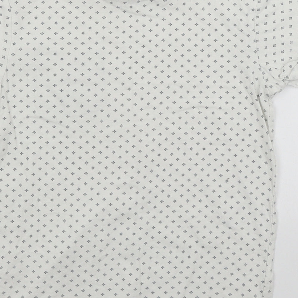 George Boys White Argyle/Diamond  Basic T-Shirt Size 6-7 Years